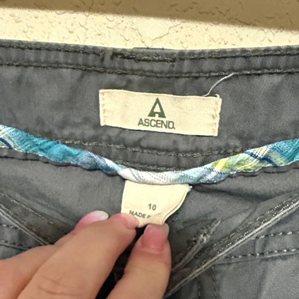 Ascend Gray Cotton-Blend Casual Pants with Plaid Trim - Picture 2 of 3